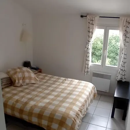 A 8 Km De La - 3 فيندريه